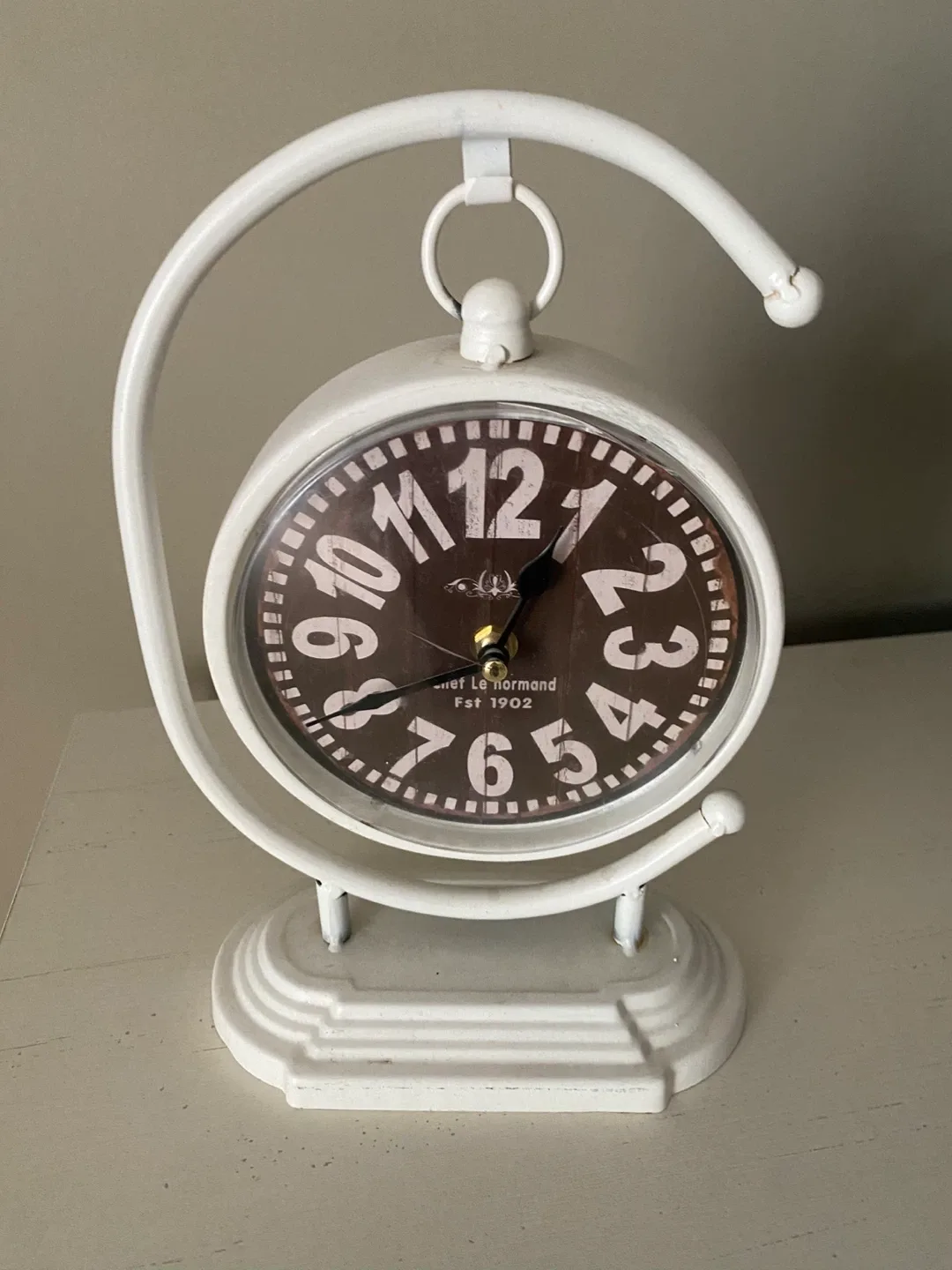 🥕 White Table Clock - Chef Le Normand Style thumbnail