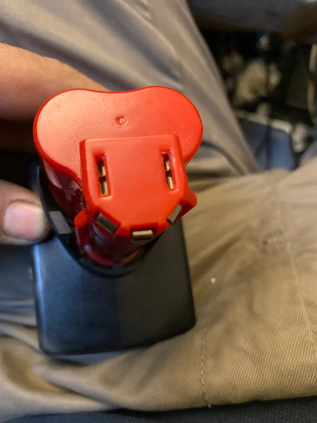 Milwaukee M12 RedLithium XC6.0 Battery image indicator(6)