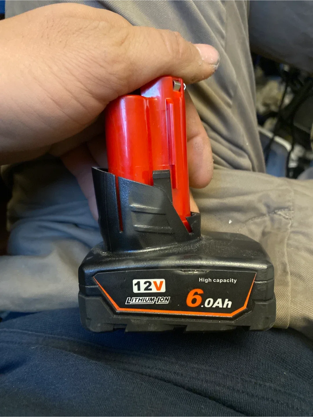 Milwaukee M12 RedLithium XC6.0 Battery image indicator(5)