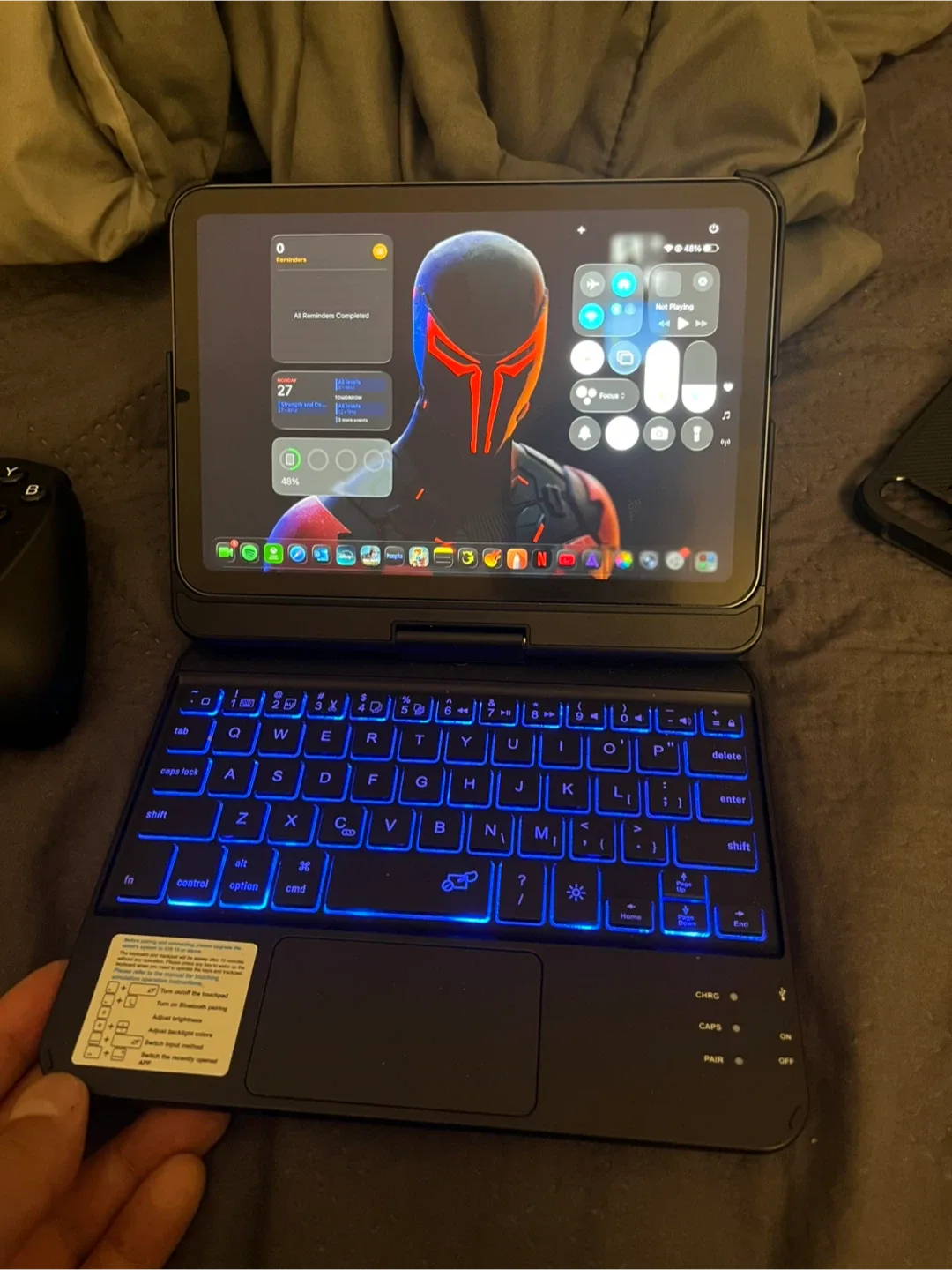 iPad mini 6 Bundle image indicator(2)