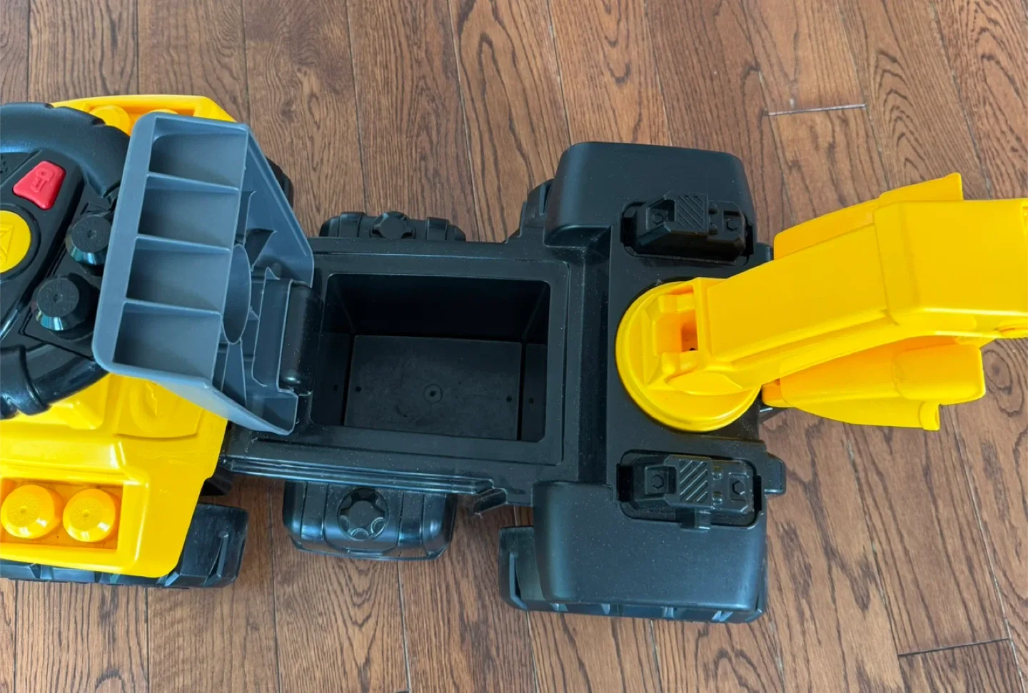 🥕CAT Ride-On Excavator Toy image indicator(3)