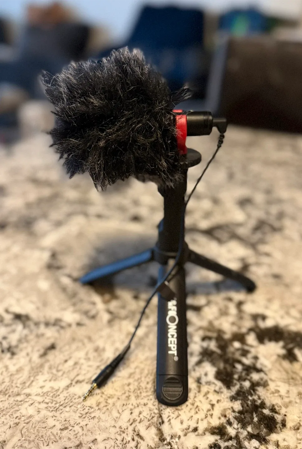 K&F Concept Microphone + Tripod image indicator(3)