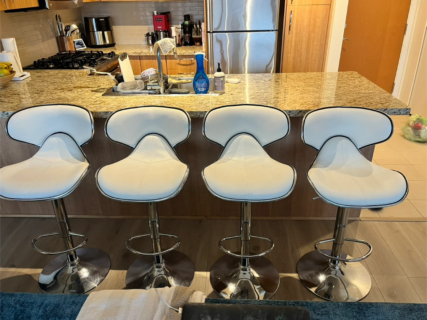 Set of 4 White Bar Stools