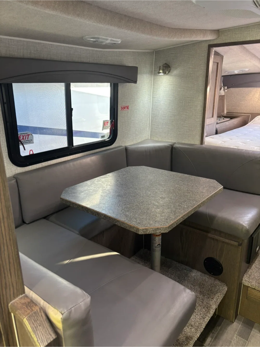 Truck Camper image indicator(4)