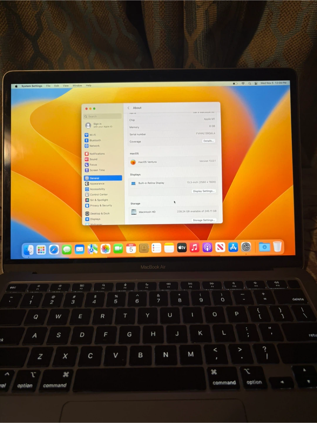 2020 Apple MacBook Air M1 Space Grey 256GB, (MINT CONDITION) - photo 2