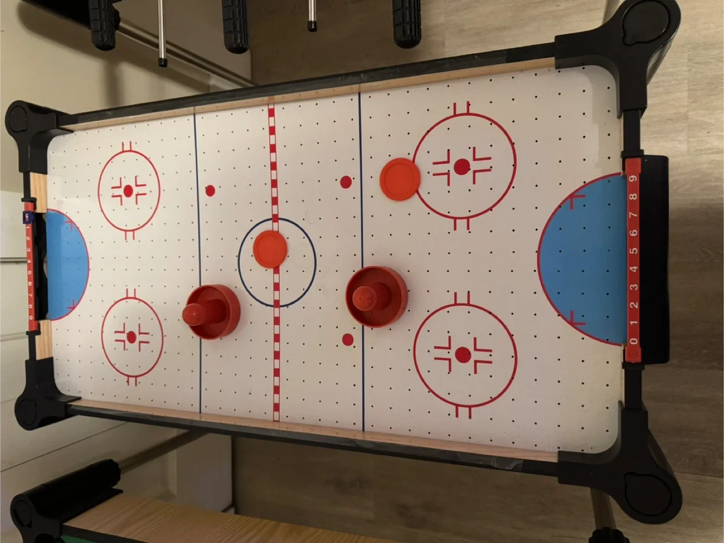 3 Mini Games: Pool, Air Hockey, Foosball image indicator(4)