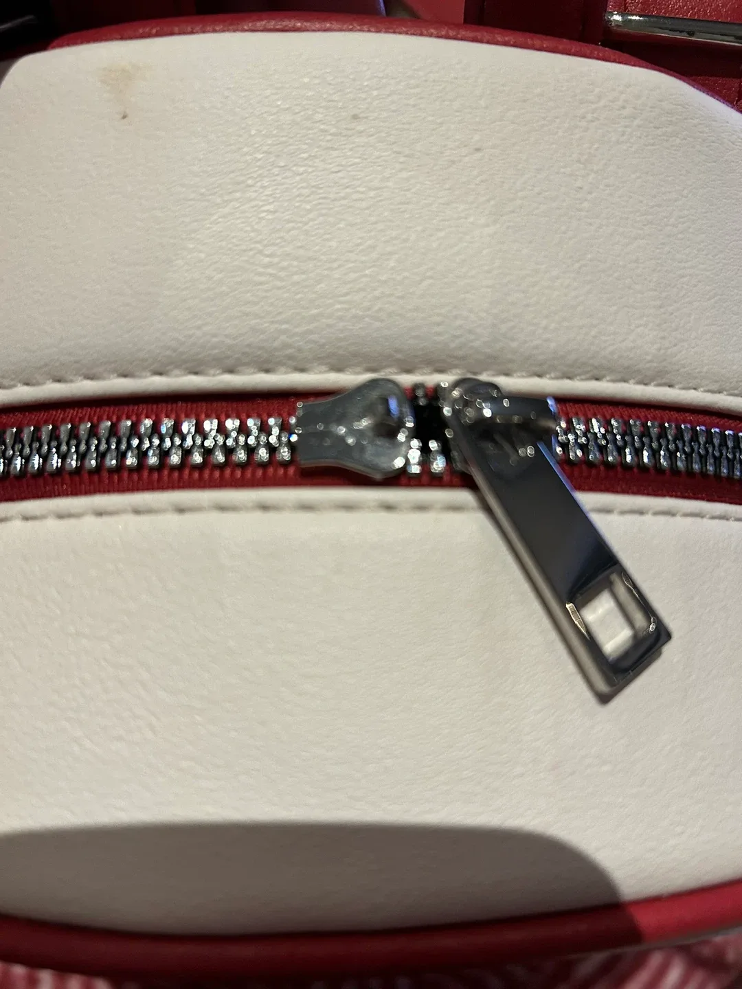 Disney Snow White Mini Backpack image indicator(2)