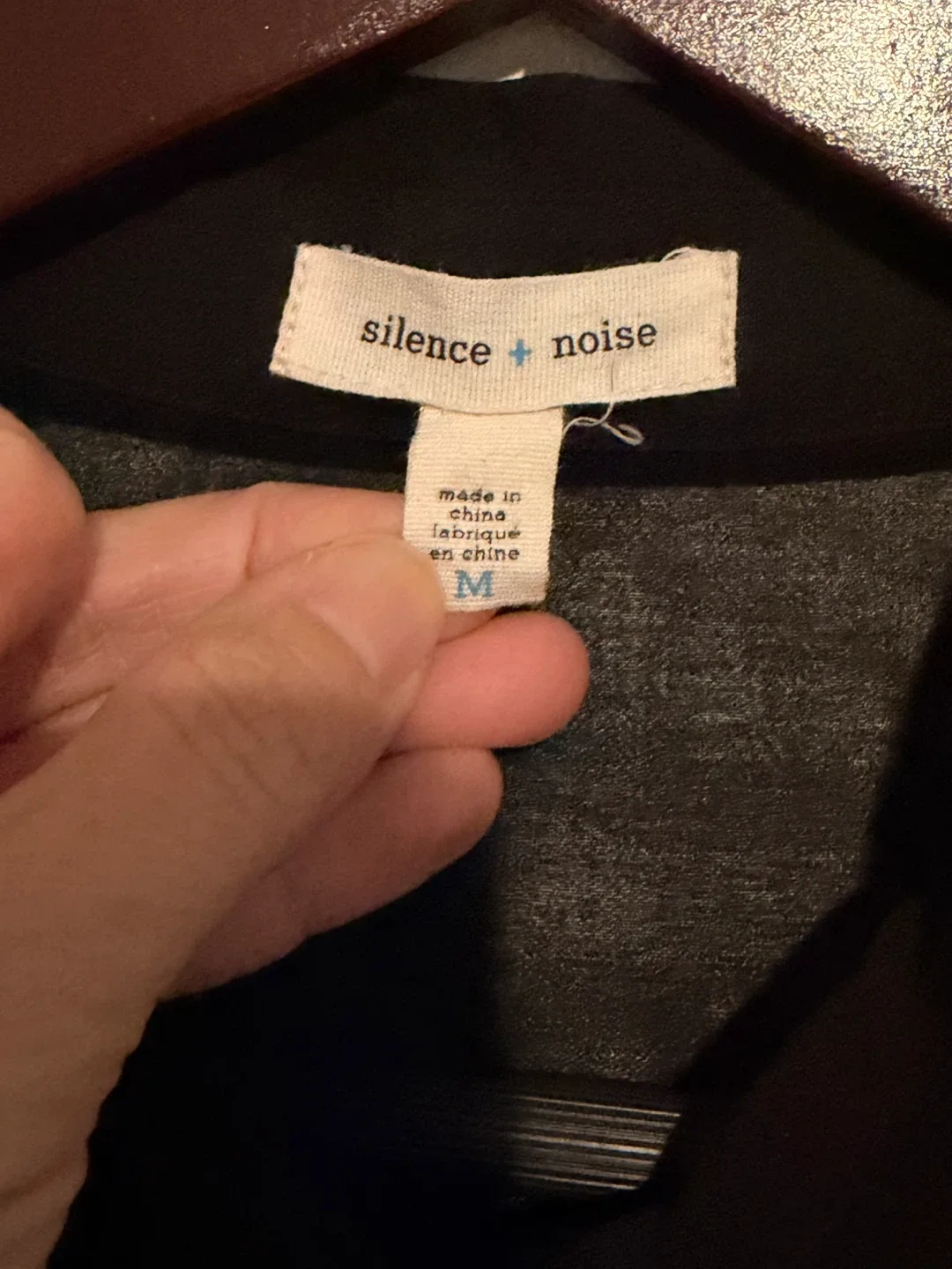 Silence + Noise Black Blouse - Size M image indicator(4)