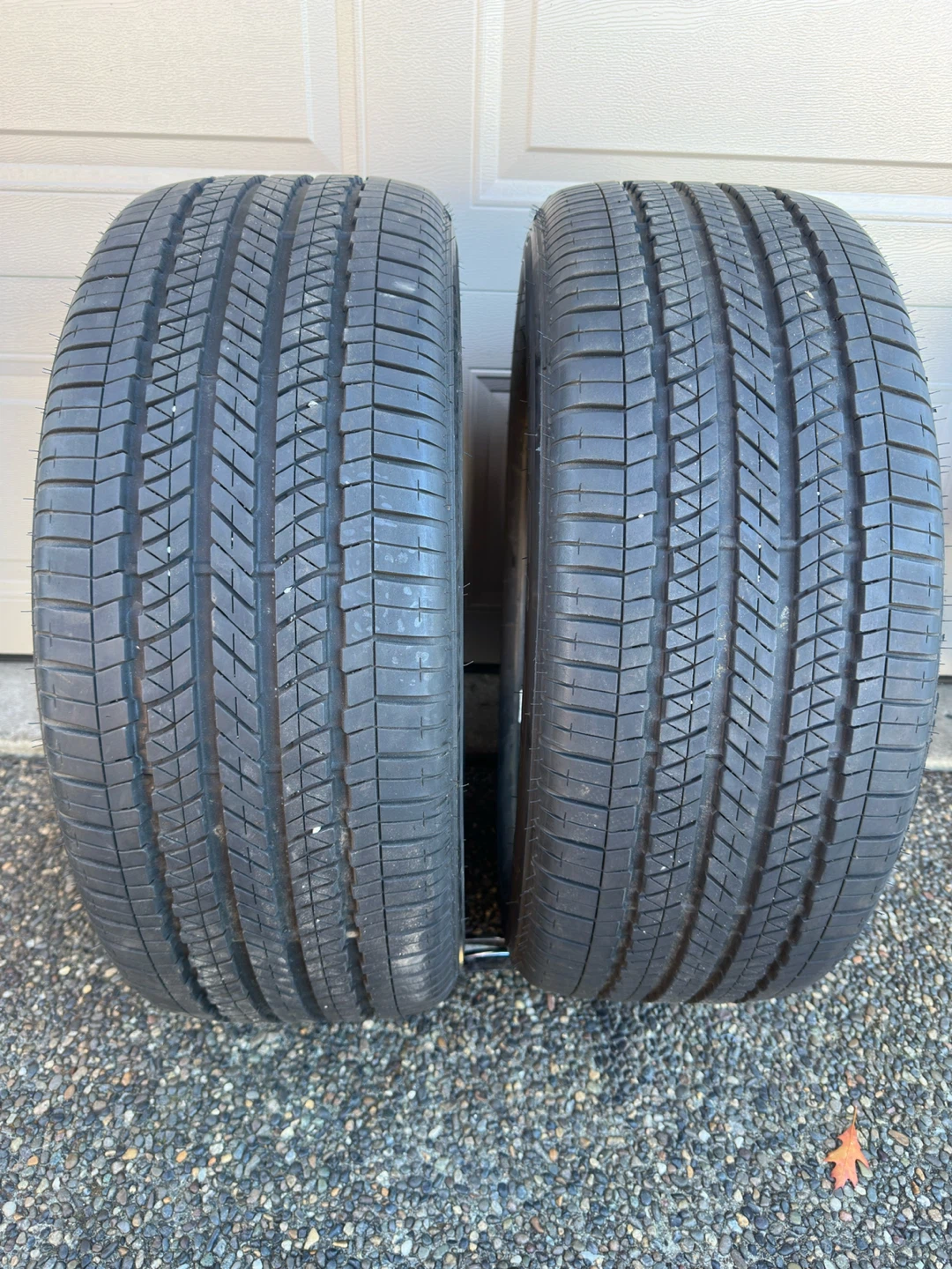 Two Dueler H/L 255/55/R18 Tires (2 items)