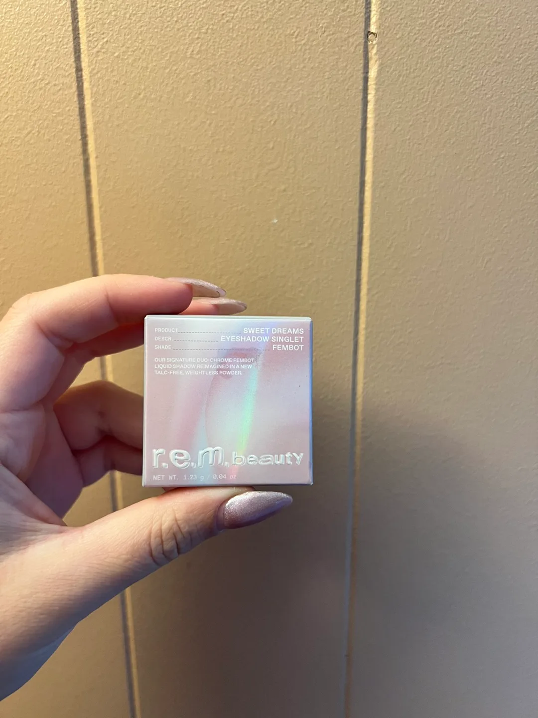 r.e.m. beauty Sweet Dreams Eyeshadow Singlet - Fembot image indicator(3)