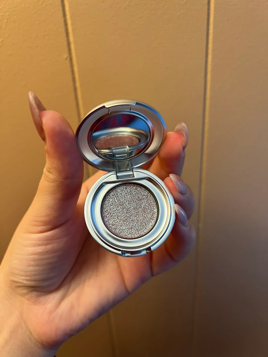 r.e.m. beauty Sweet Dreams Eyeshadow Singlet - Fembot image indicator(7)