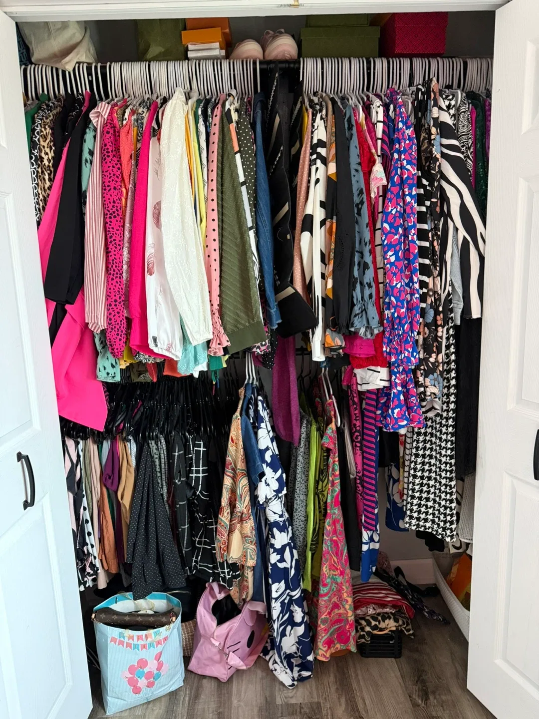 Lots of beautiful clothing image indicator(3)