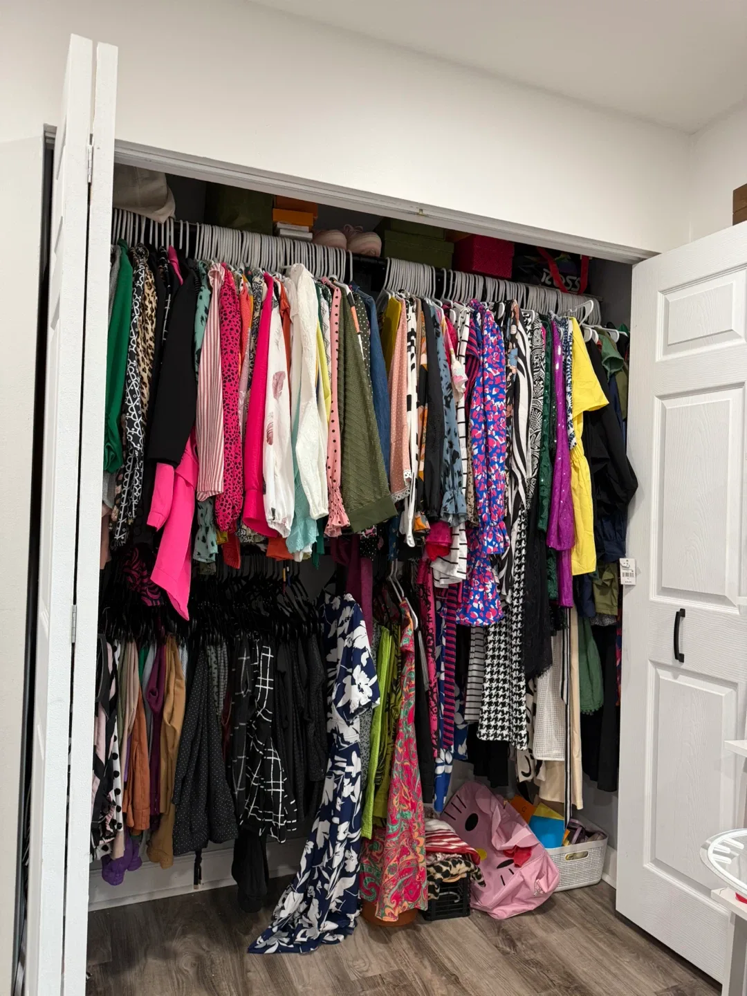 Lots of beautiful clothing image indicator(6)