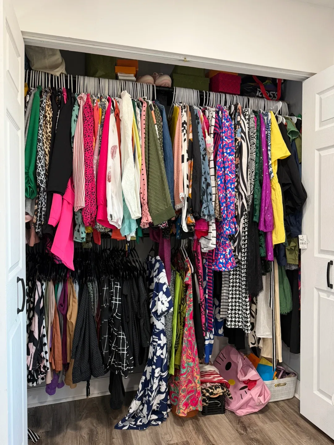 Lots of beautiful clothing image indicator(5)