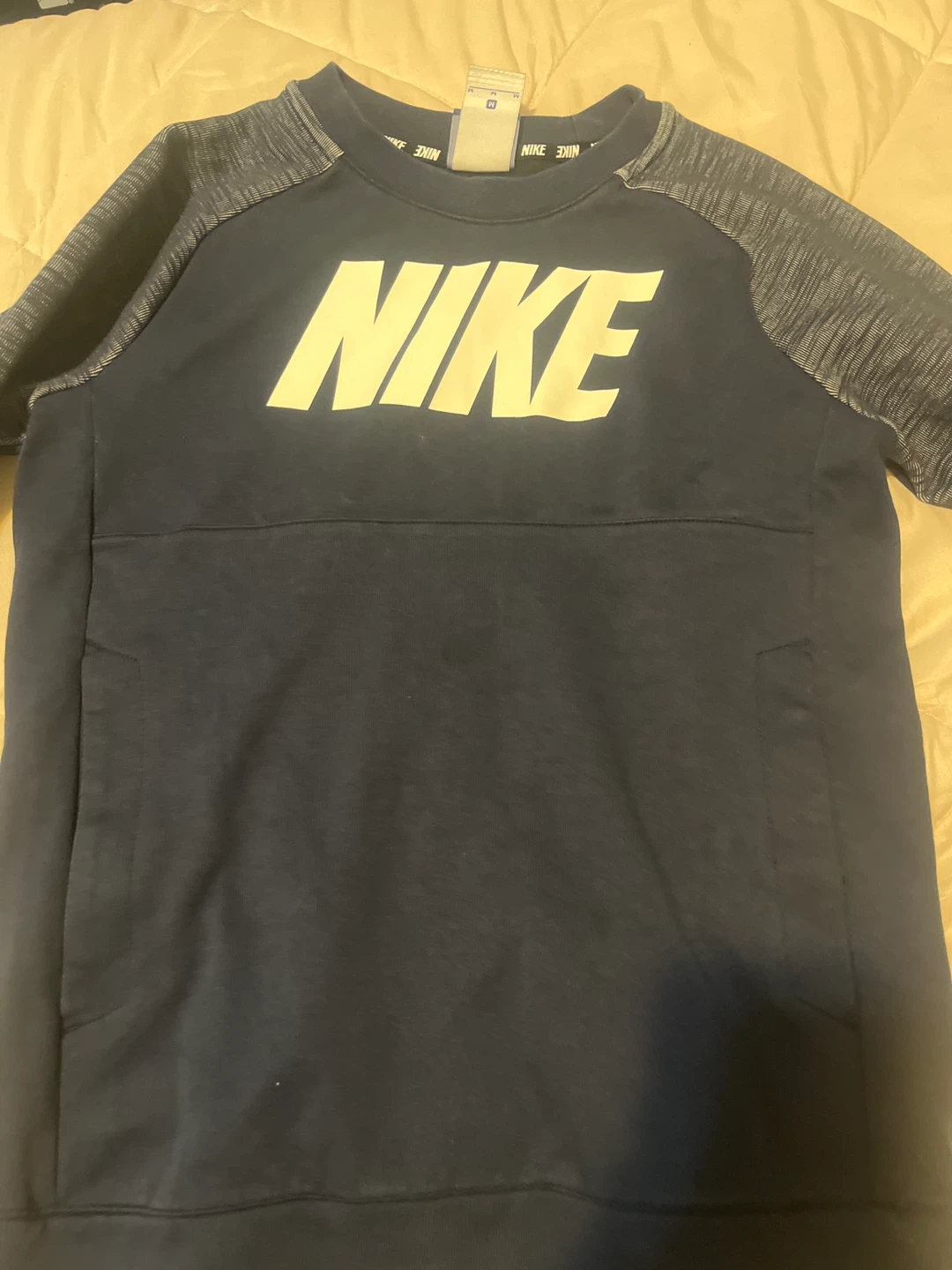 Nike - Size M 🥕