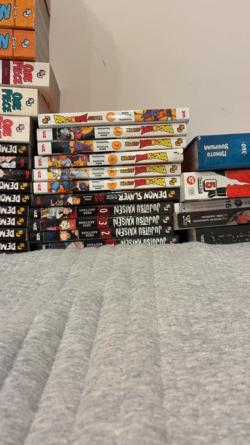 Manga Collection - My Hero, Naruto, Demon Slayer + thumbnail