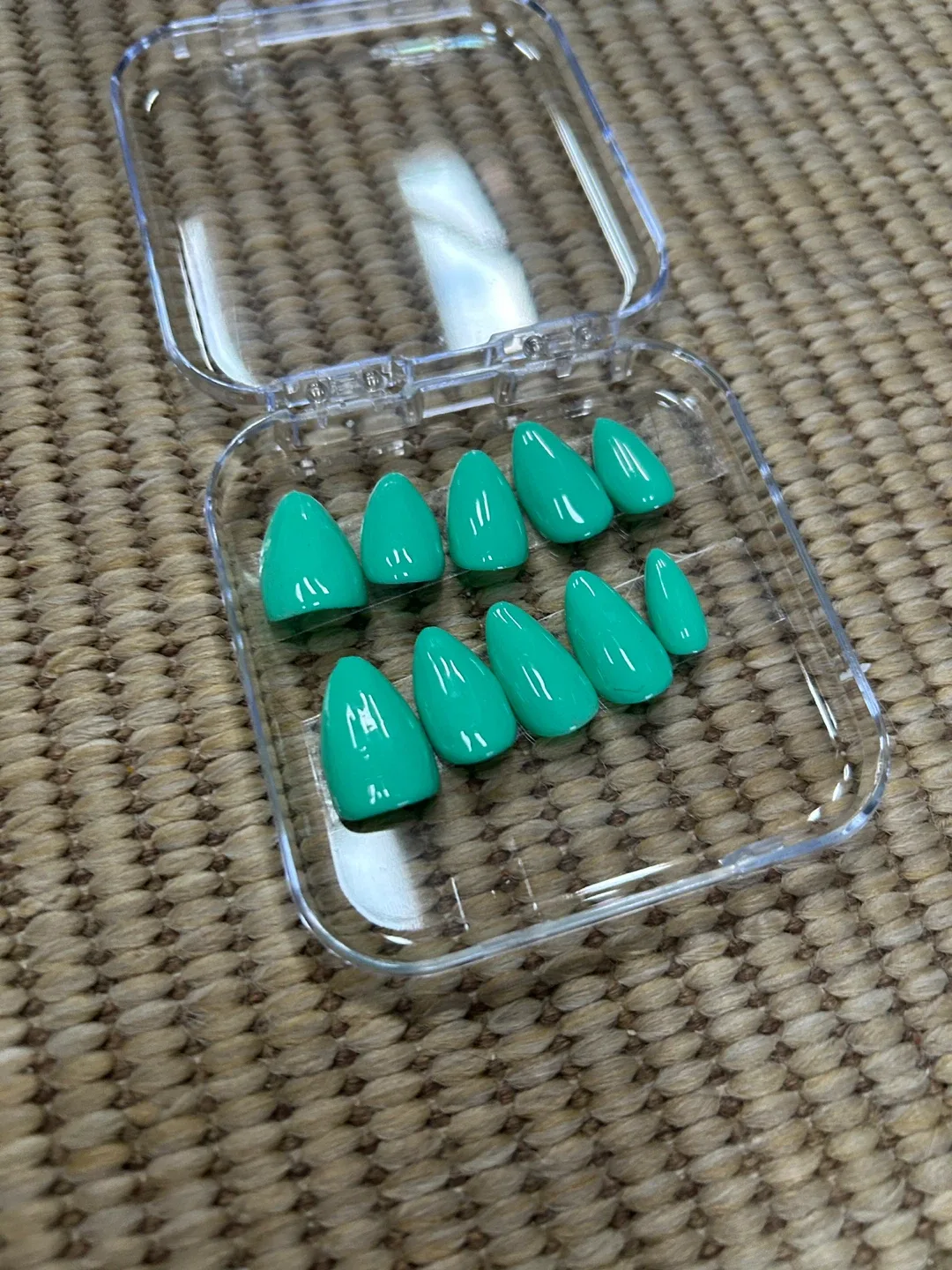 Teal Press-On Nails (S) thumbnail