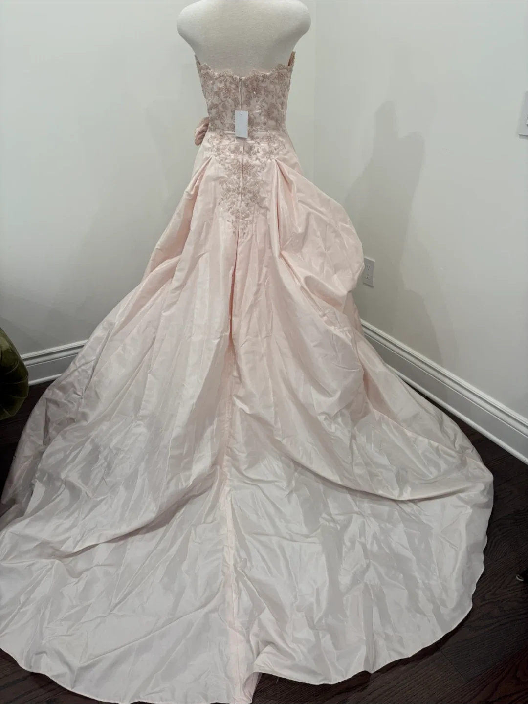 JAI Couture Blush Pink Beaded Gown – NWT Size 8 image indicator(4)