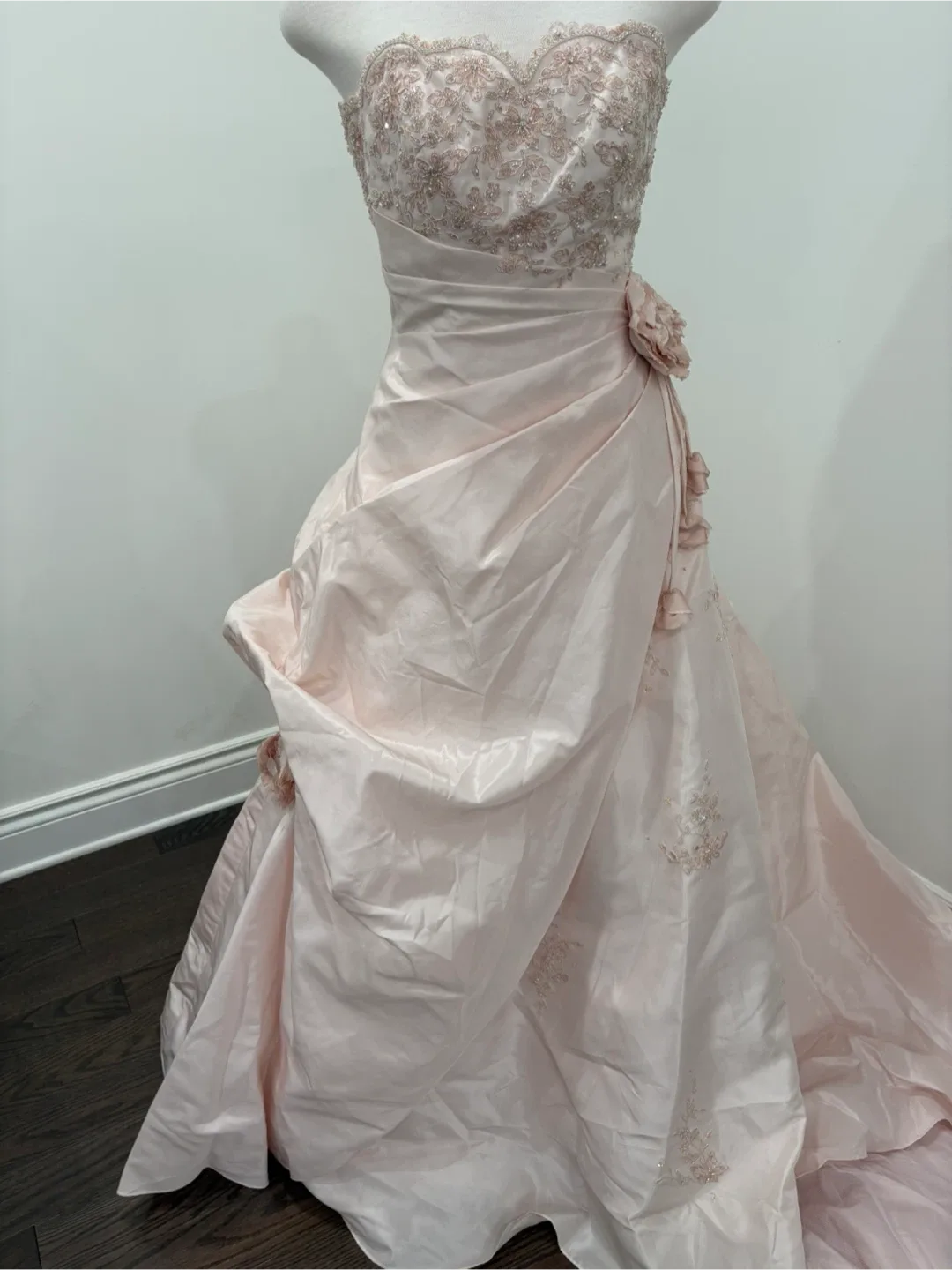 JAI Couture Blush Pink Beaded Gown – NWT Size 8 image indicator(9)