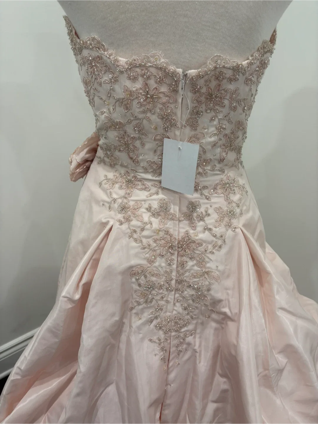 JAI Couture Blush Pink Beaded Gown – NWT Size 8 image indicator(7)
