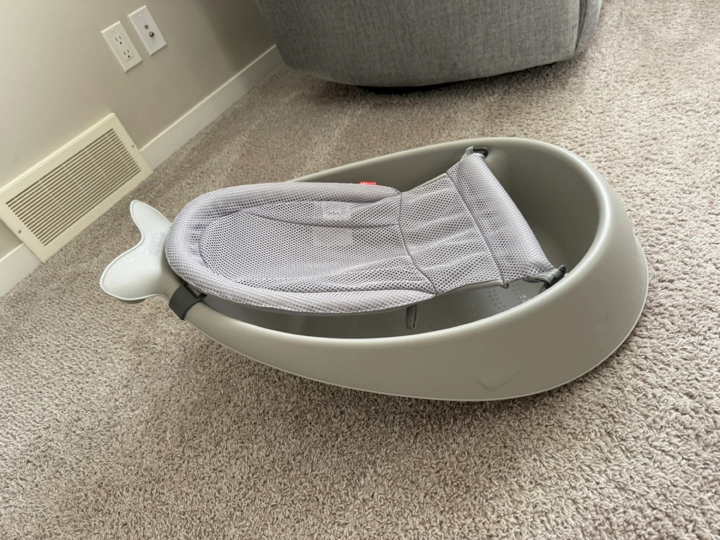 Skip Hop Moby Smart Sling Baby Bath – Grey - photo 2