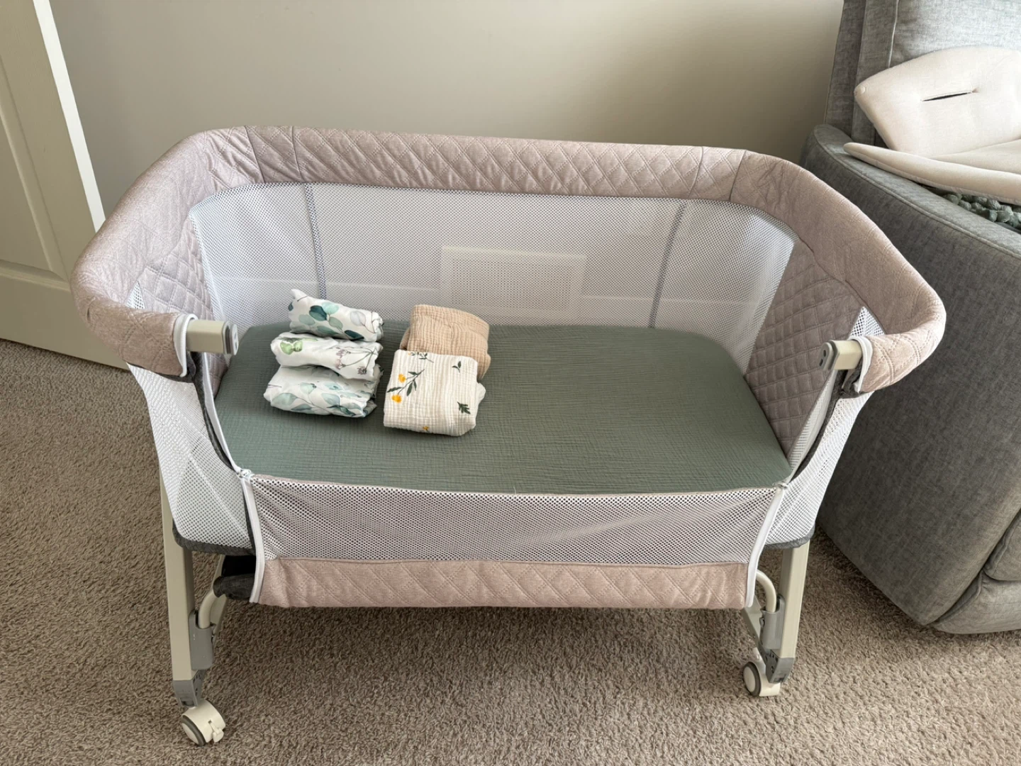 MEICHYUN Bedside Bassinet / Co-Sleeper – Grey (with 6 sheets) - photo 2