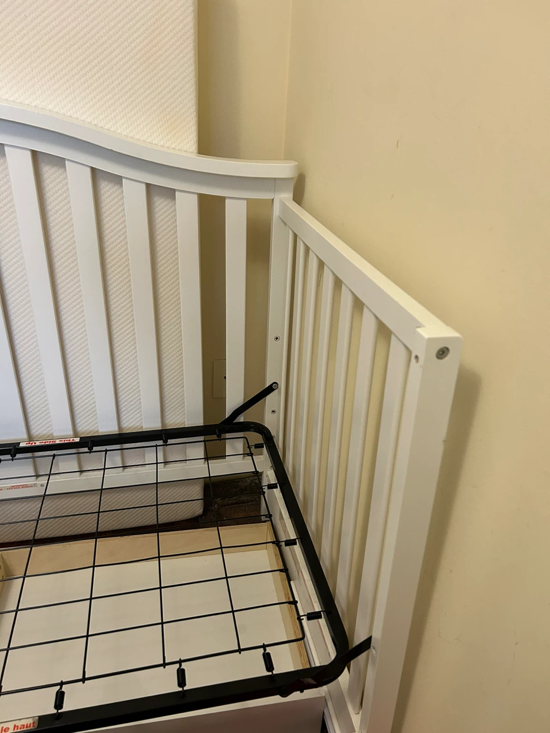 White Baby Crib with matress - photo 4