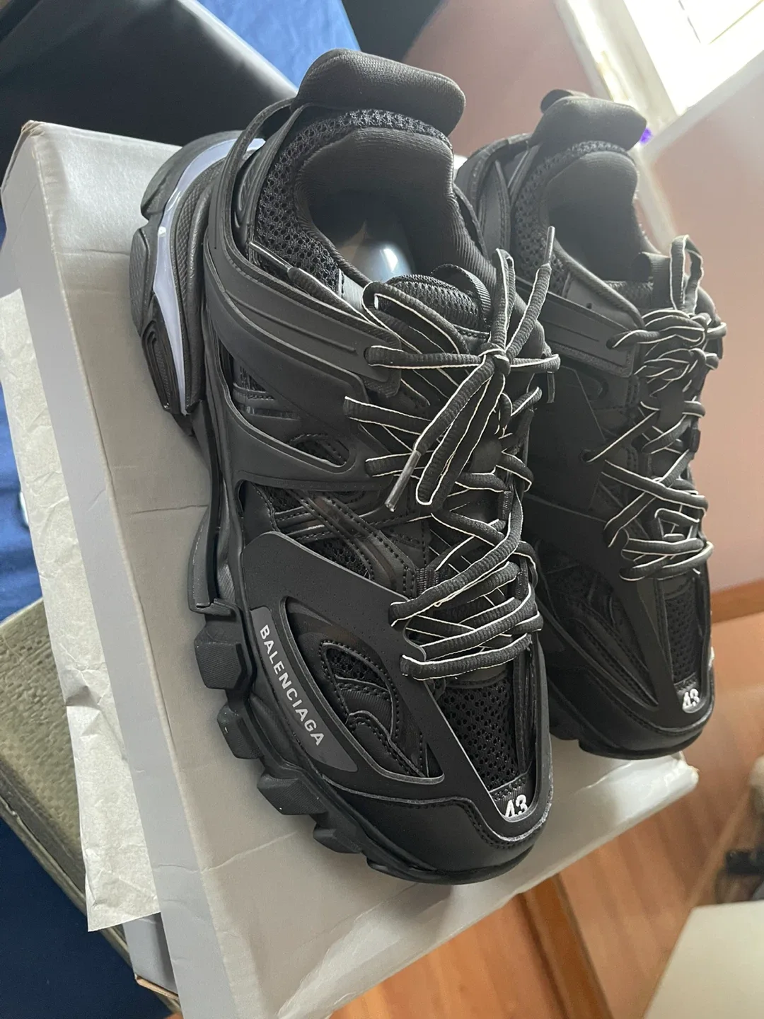 Balenciaga Track Sneakers - Size 43 image indicator(4)
