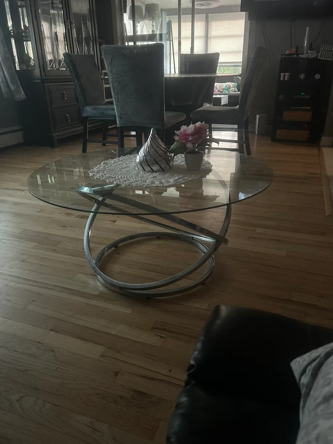 Glass Coffee Table with Chrome Base image indicator(6)