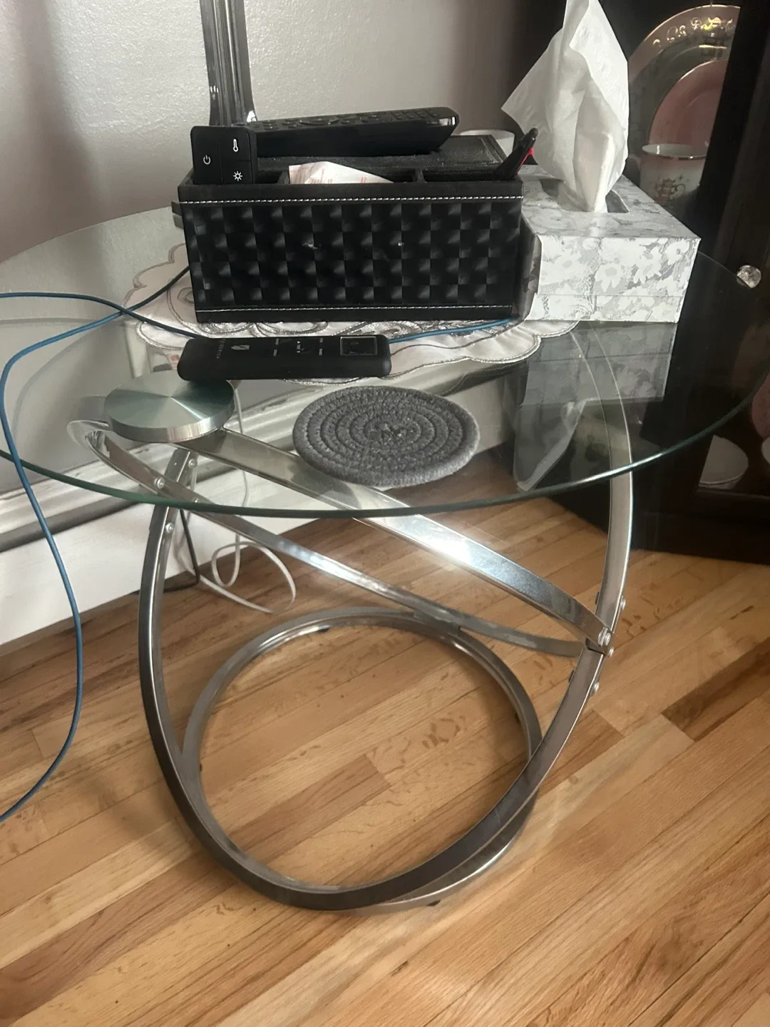 Glass Coffee Table with Chrome Base image indicator(3)