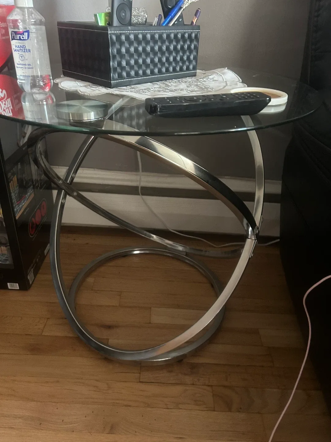 Glass Coffee Table with Chrome Base image indicator(5)