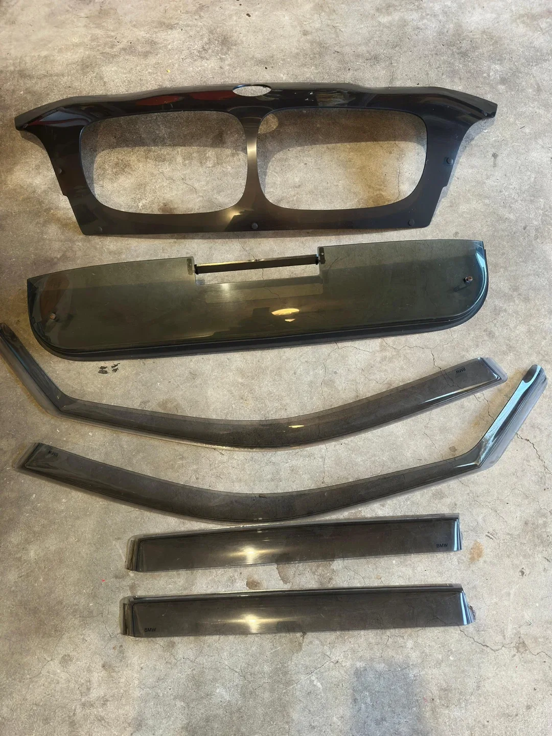 BMW X5 Car Window Visors, Sun Roof & Grille image indicator(6)