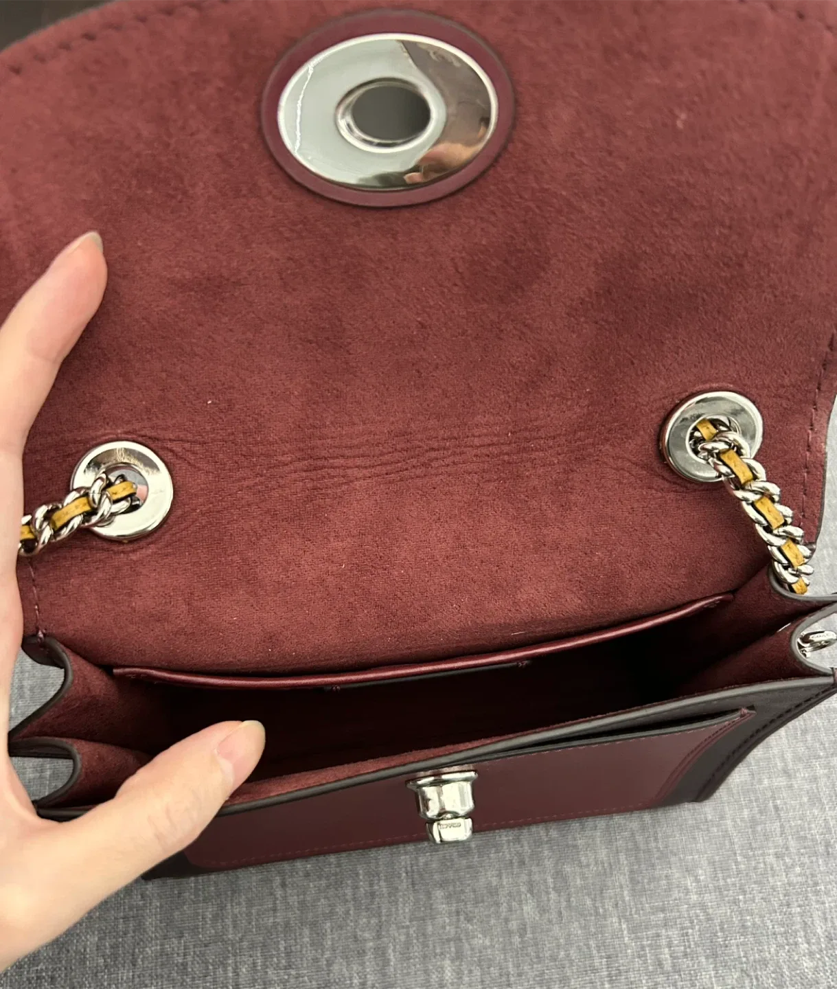 Coach small Madison shoulder/crossbody bag image indicator(3)