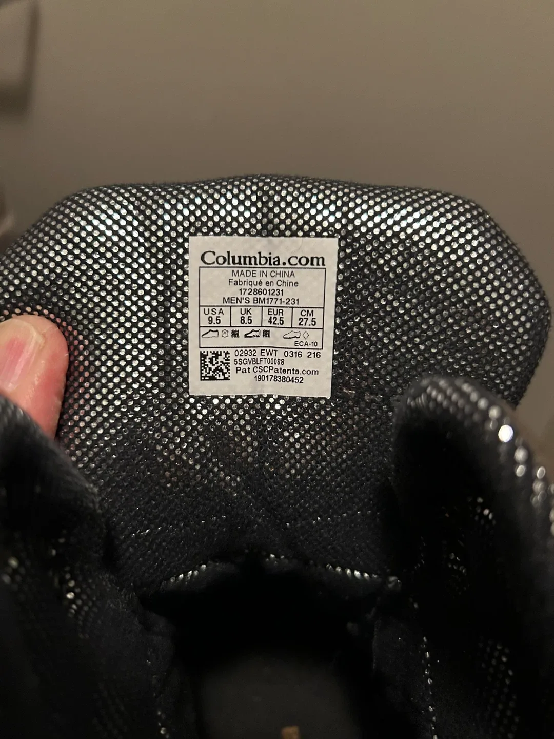 #Cleanout Columbia Men's Winter Boots - Size 9.5 image indicator(3)