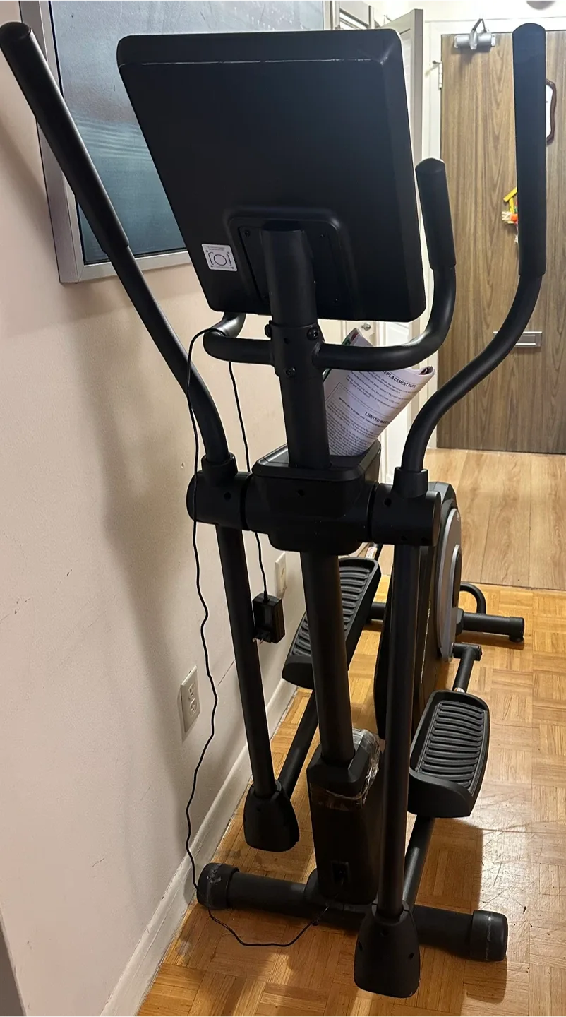 Pro-Form Elliptical Machine image indicator(8)