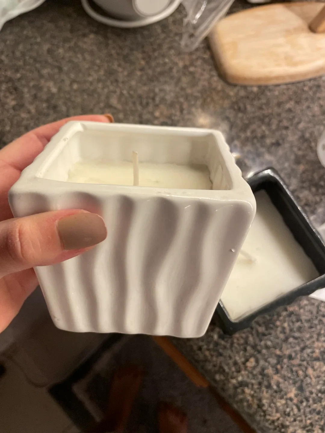 White & Black Square Candles image indicator(2)