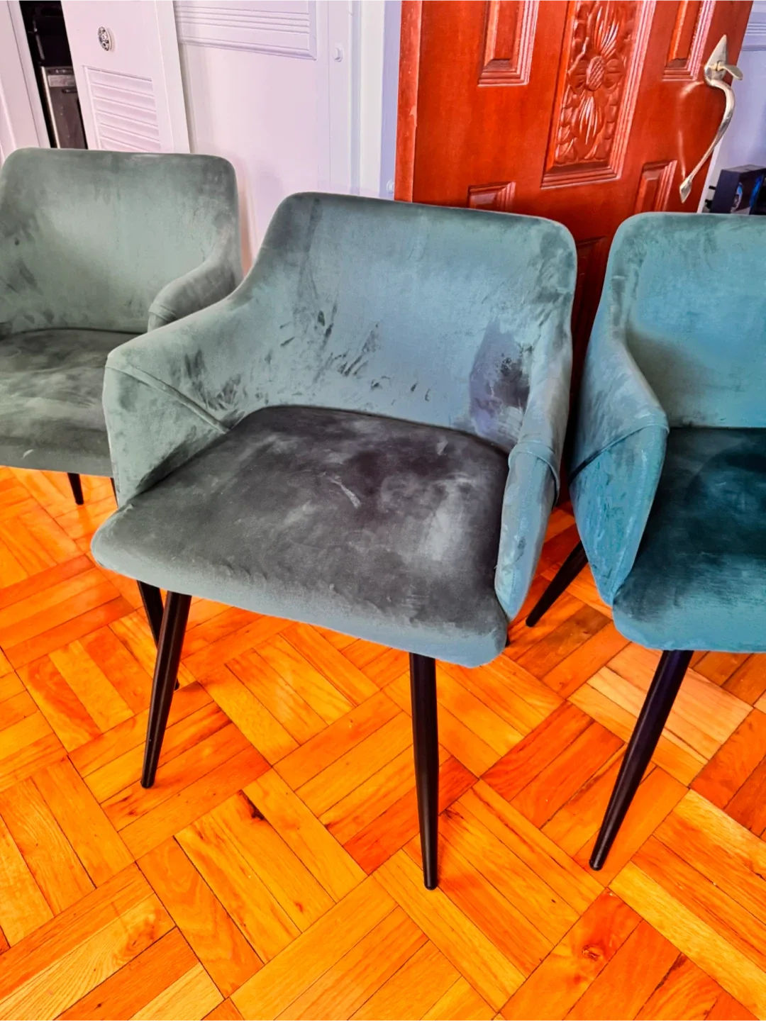 Green Velvet Accent Chair image indicator(4)