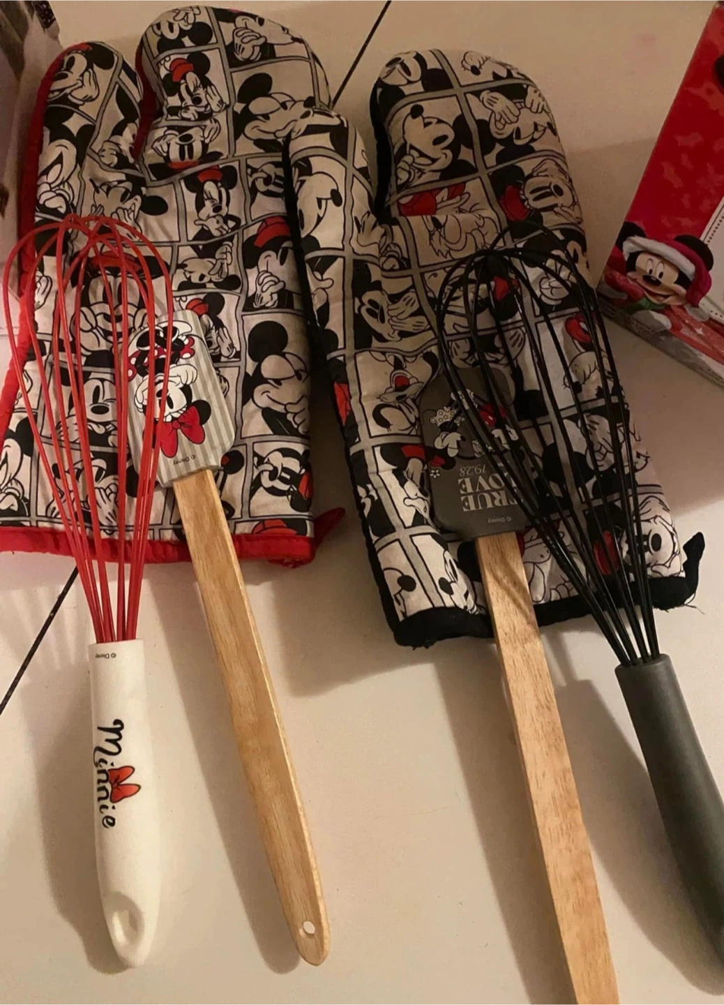 Disney Mickey & Minnie Oven Mitts and Whisks Set