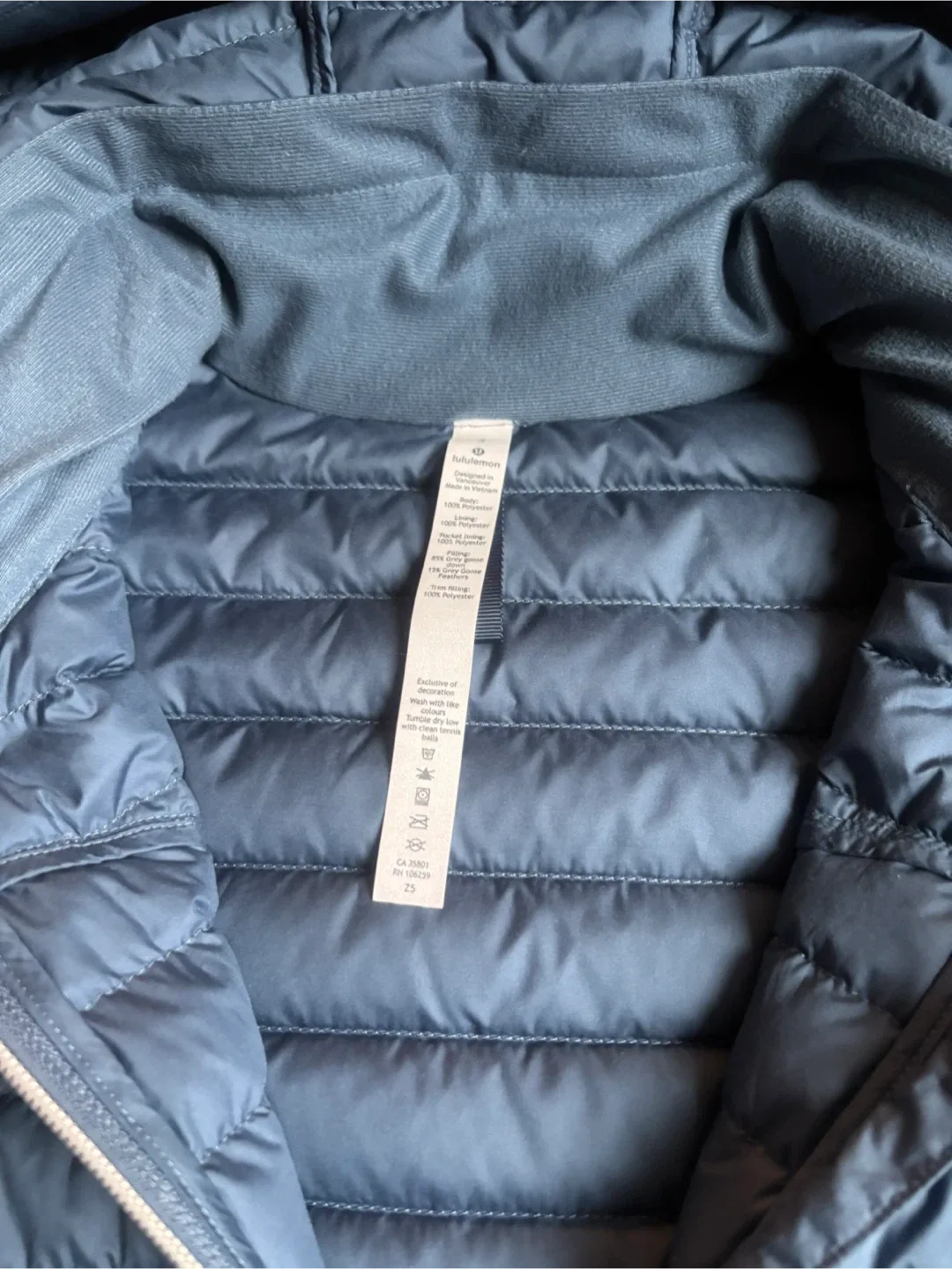 Lululemon Pack It Down Jacket Size 2 image indicator(5)