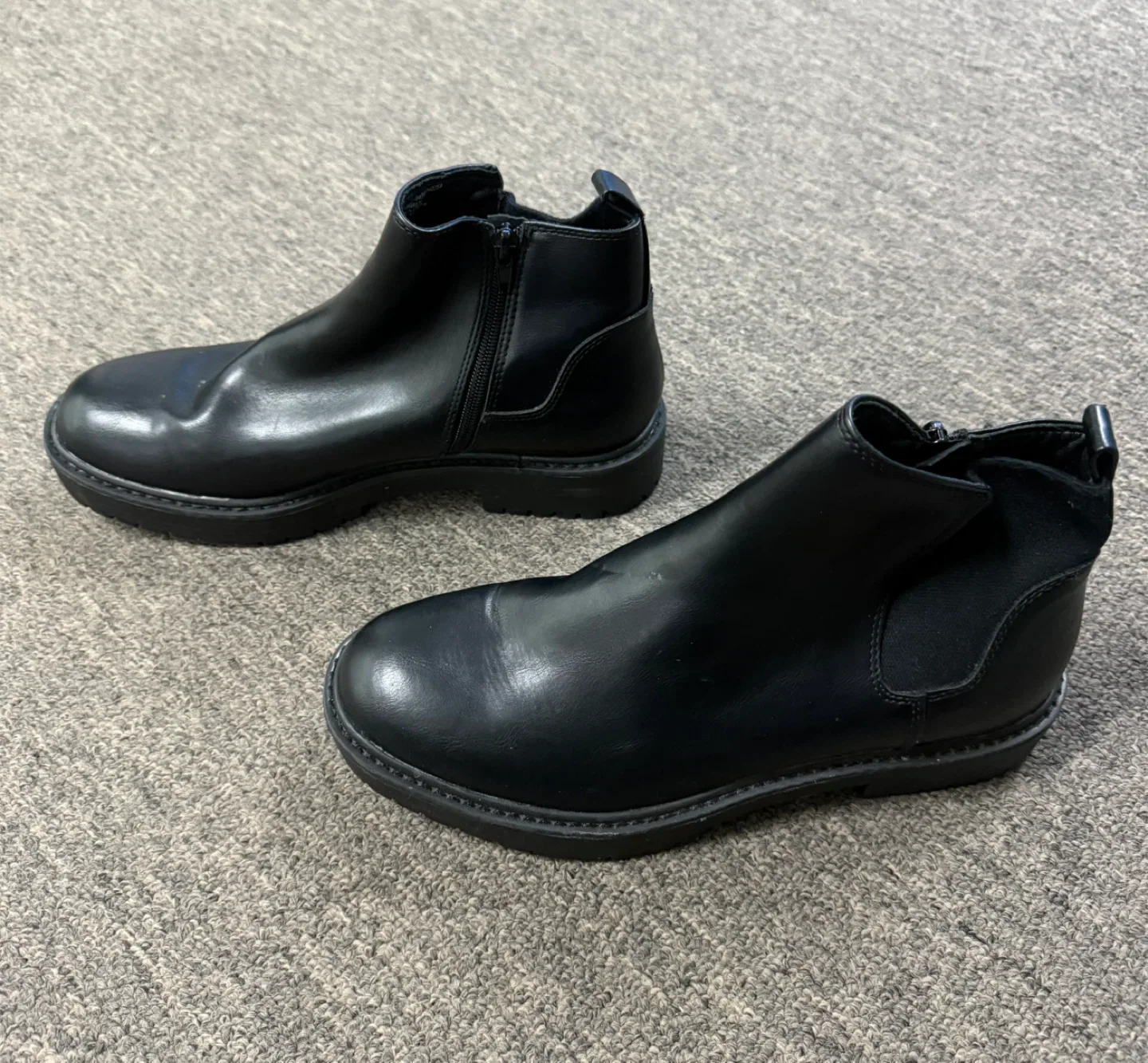 Time and Tru Black Chelsea Boots - Size 11 image indicator(3)