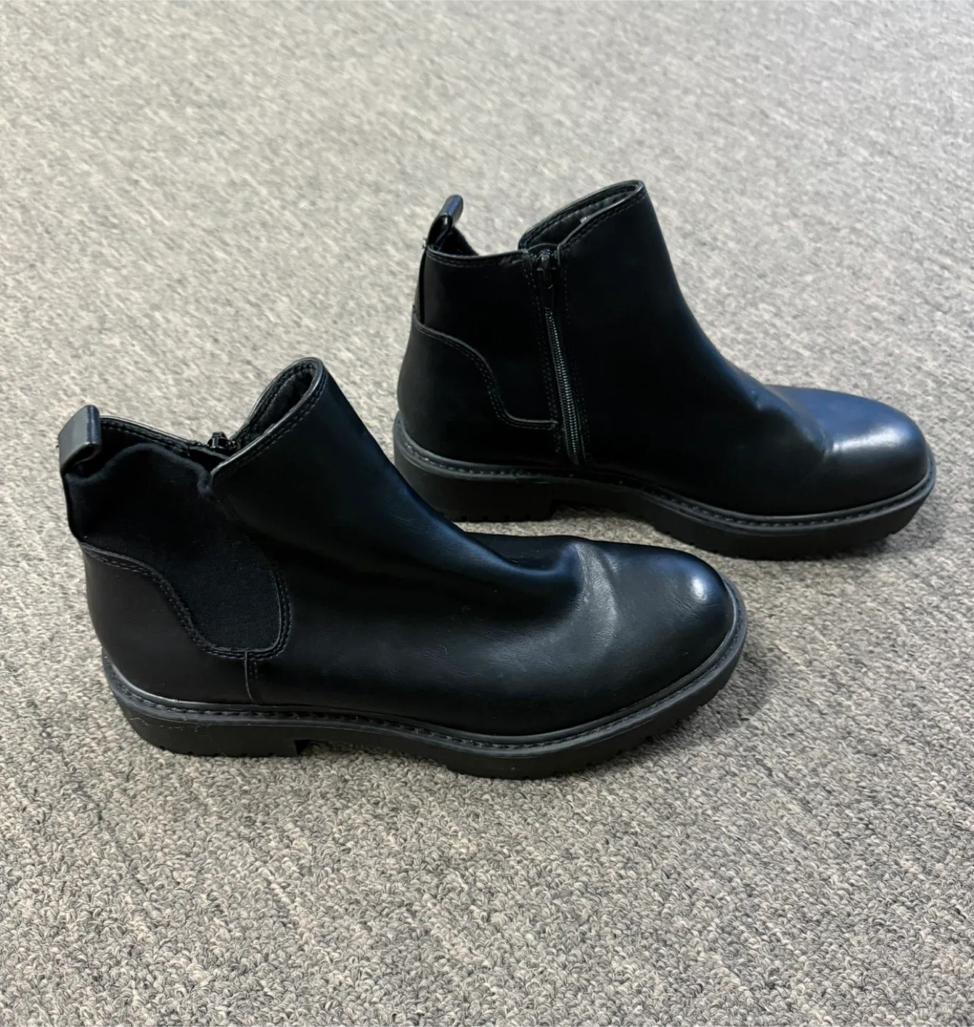 Time and Tru Black Chelsea Boots - Size 11 image indicator(4)
