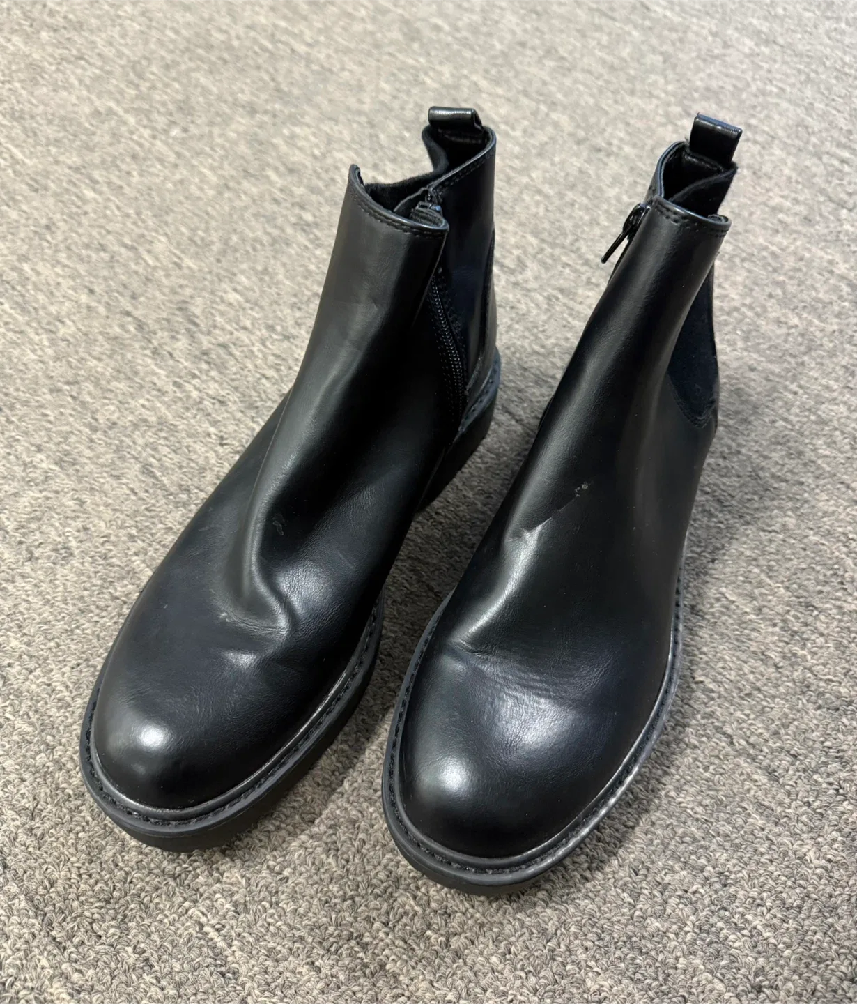 Time and Tru Black Chelsea Boots - Size 11 image indicator(2)