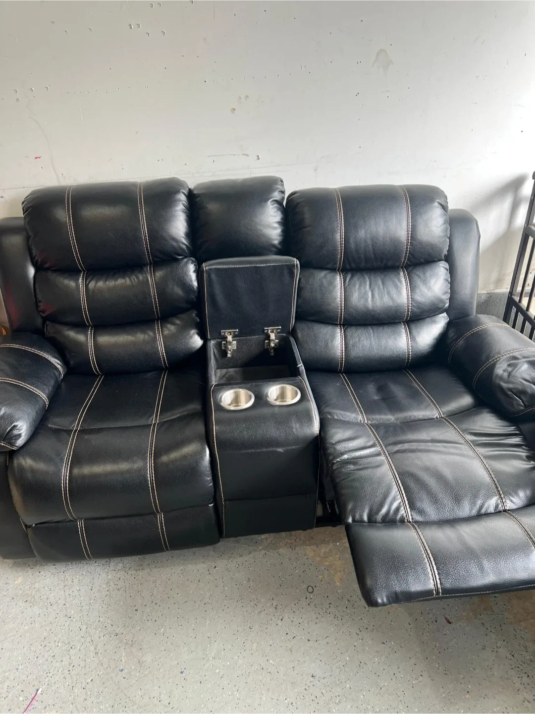Black Leather Reclining Loveseat with Console image indicator(2)