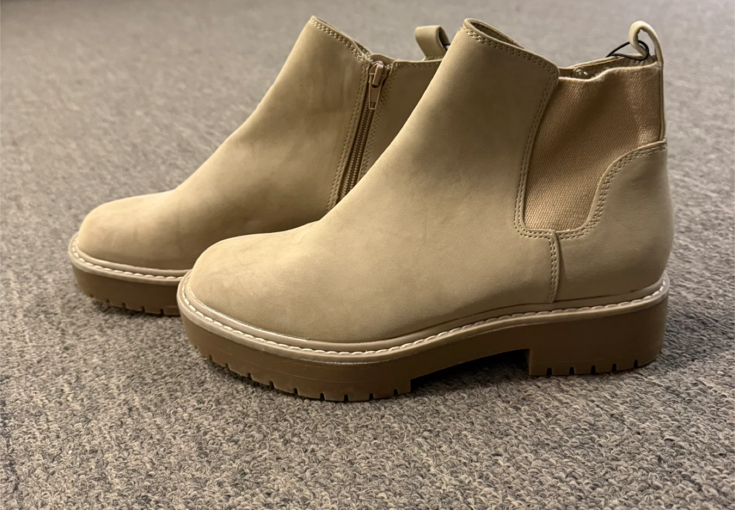 Time and Tru Chelsea Boot - Size 8 - photo 3