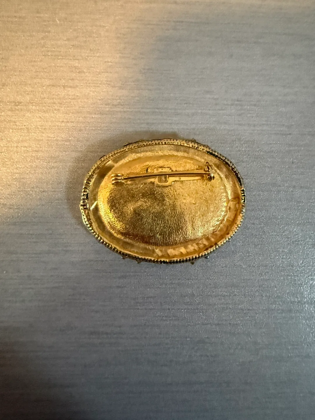 Vintage Green Stone Brooch image indicator(2)