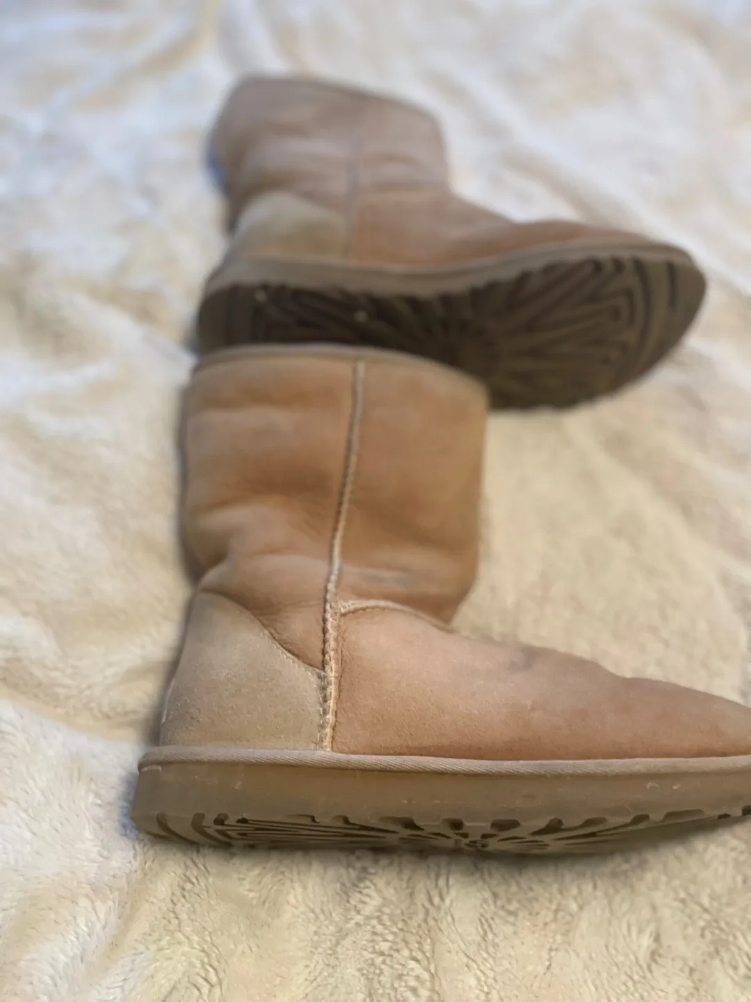 UGG Australia Classic Short Boots image indicator(3)