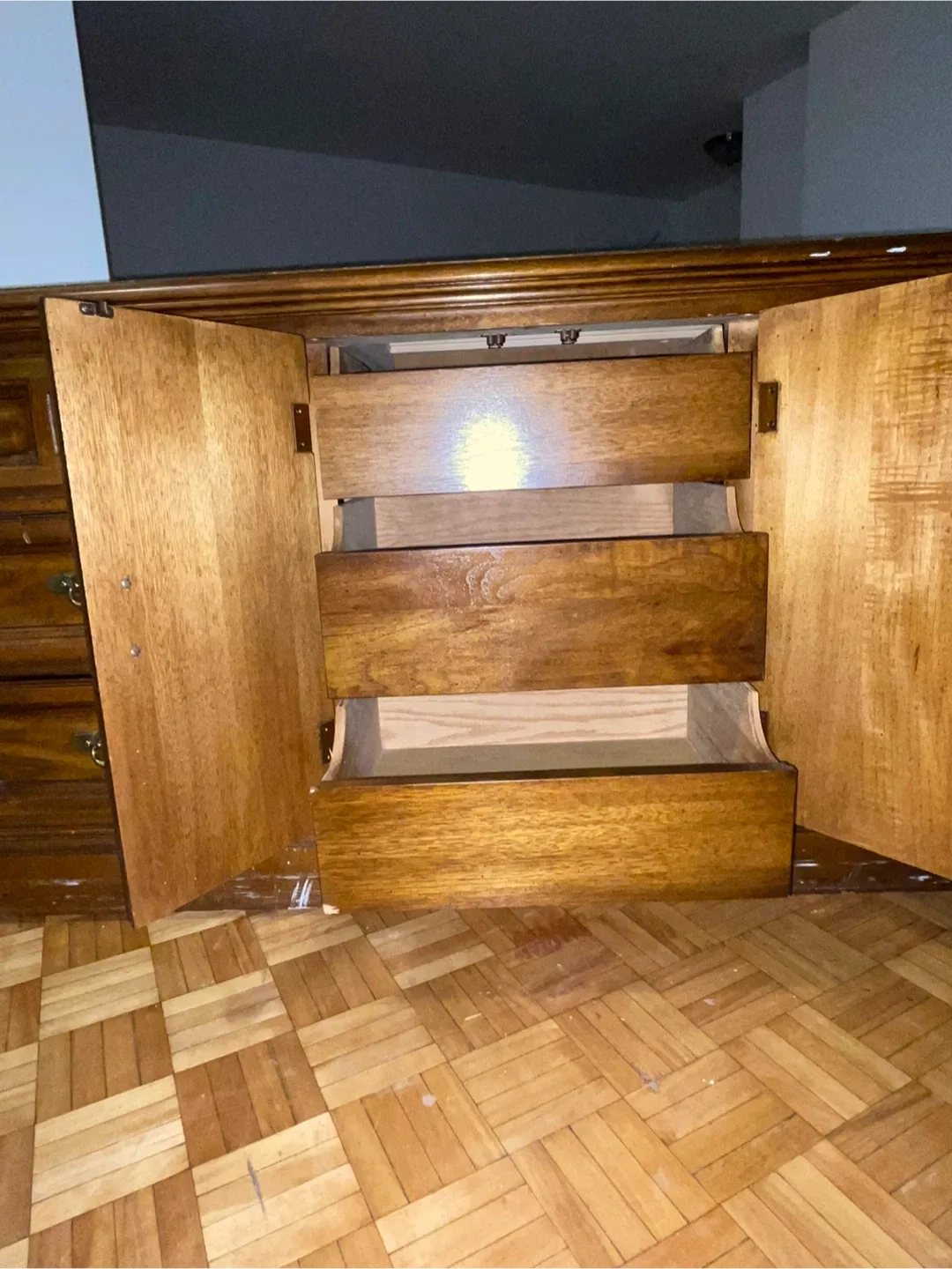 Hard wooden dresser image indicator(3)