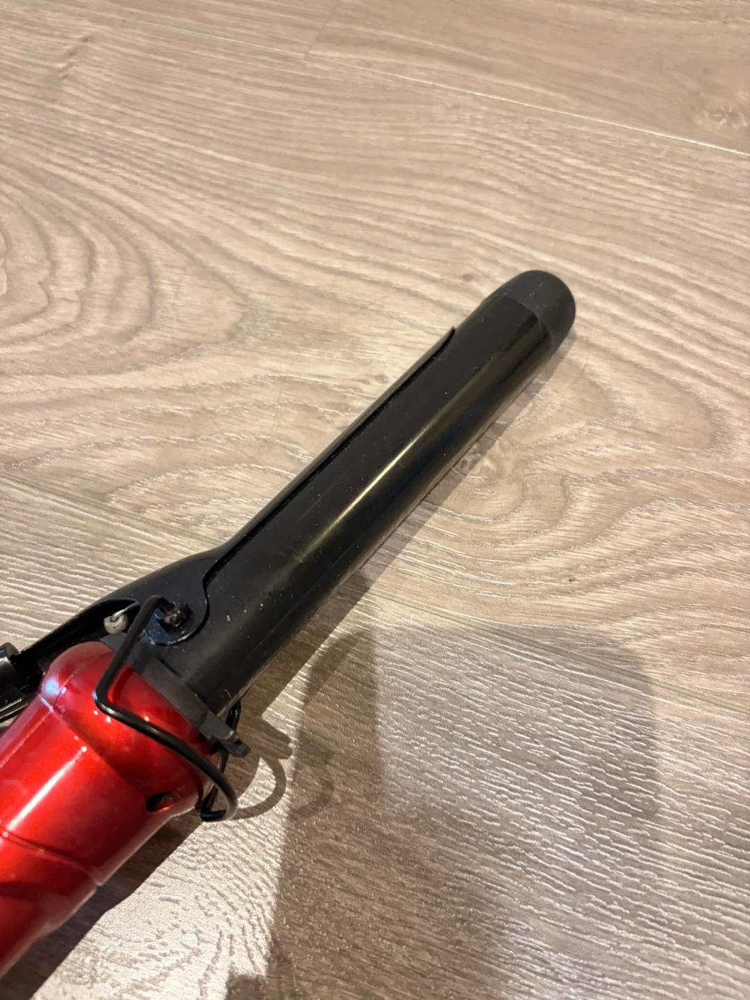 Curling Iron and Hair Straightening Brush image indicator(3)