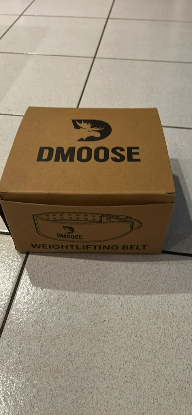 BNIB DMoose Fitness Weight Lifting Belt - 4" Black, Medium image indicator(3)