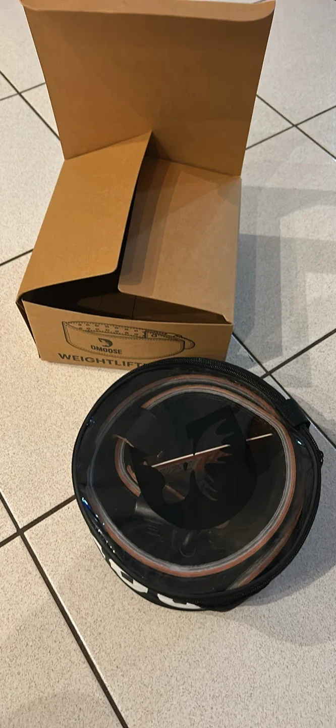 BNIB DMoose Fitness Weight Lifting Belt - 4" Black, Medium image indicator(4)